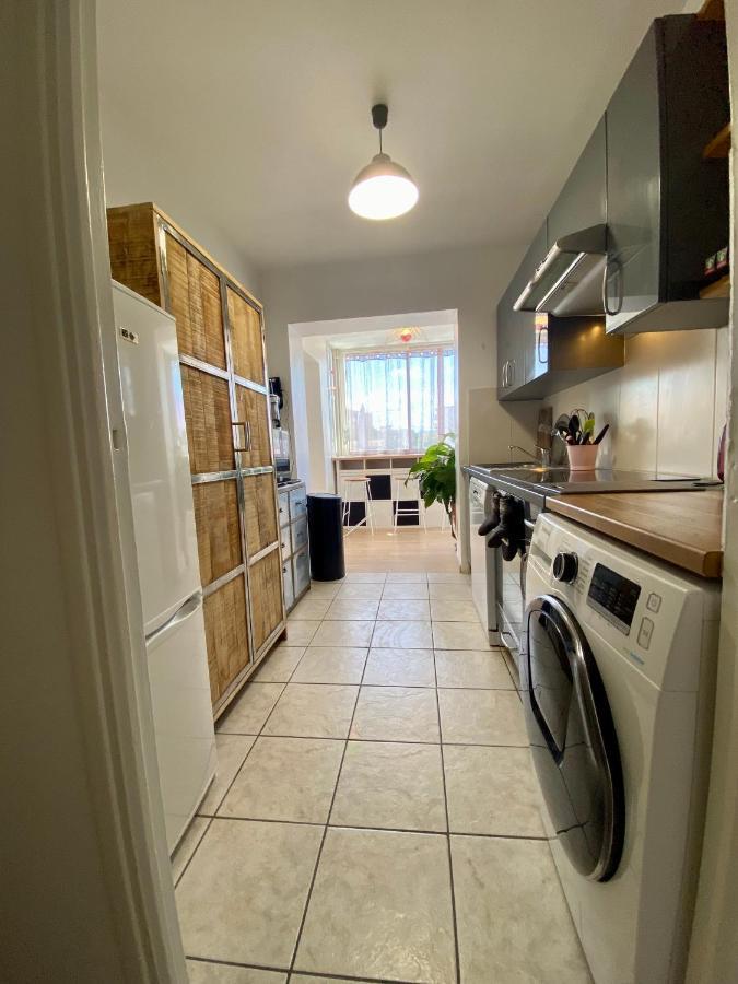 Chez Virginie : Appartement Lumineux Au Calme. Fréjus Екстериор снимка