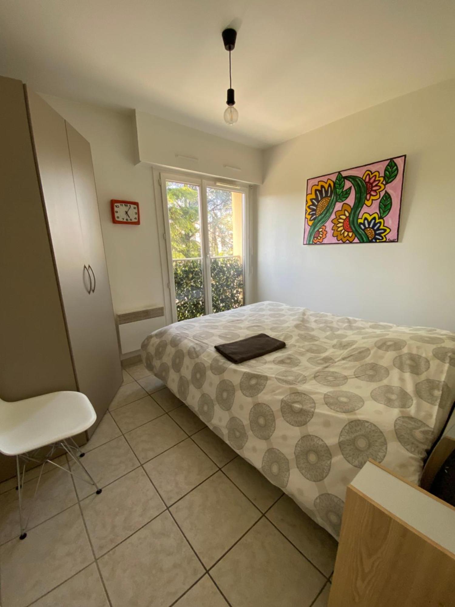 Chez Virginie : Appartement Lumineux Au Calme. Fréjus Екстериор снимка